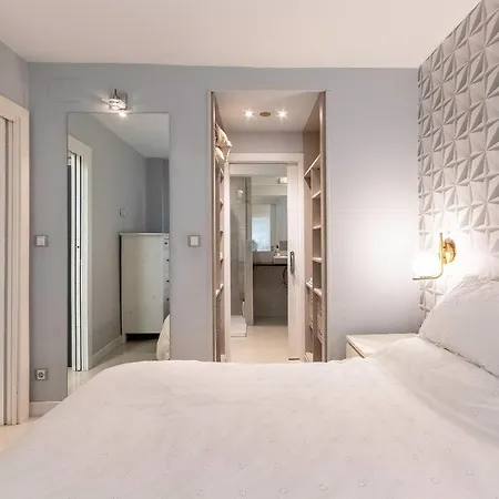 Апартаменты Apartamento En Centro De Bilbao, Deusto Бильбао
